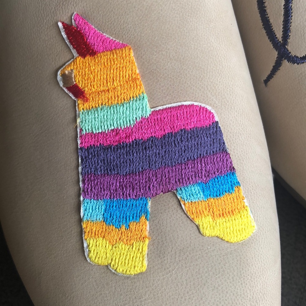 New Lucky Brand Llama “Lucky You” Mules - Picture 3 of 6